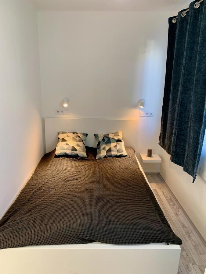 Old Town Apartment Szekesfehervar Bagian luar foto